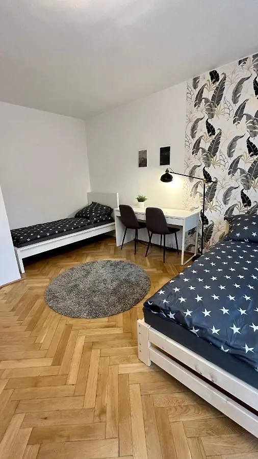 Hostel Warszawa Krucza Pokoje