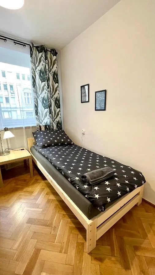 Warszawa Krucza Pokoje Polonia
